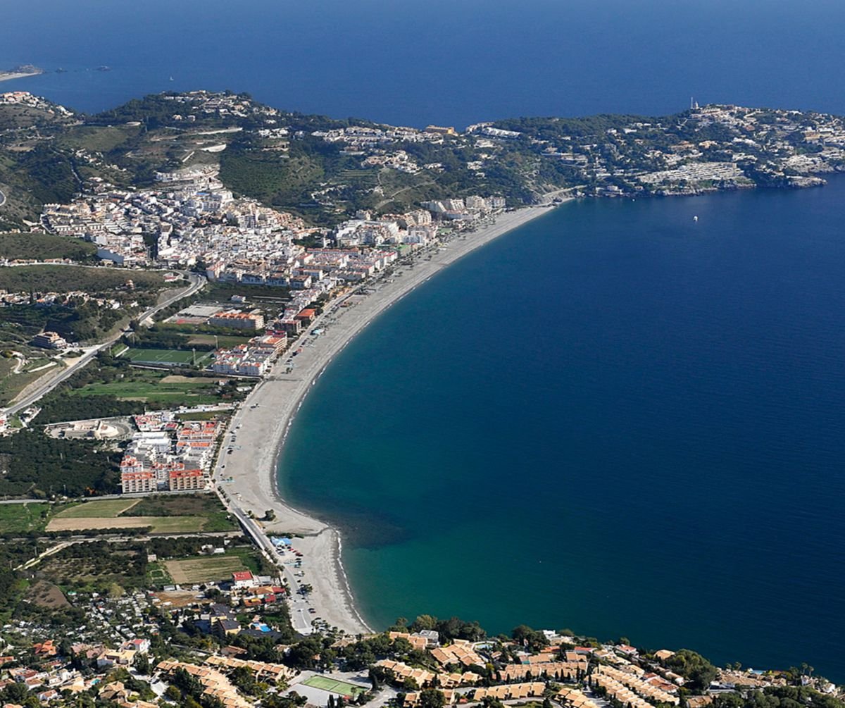 🏖️ La Herradura Beach