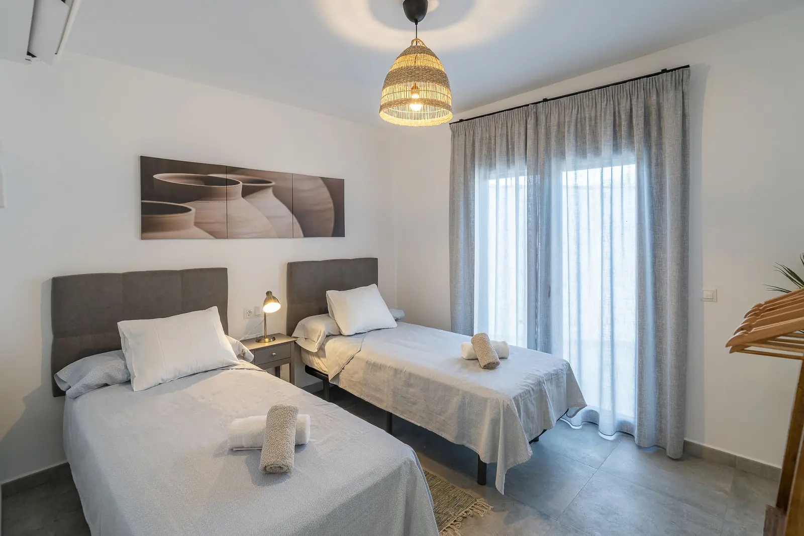 Twin bedroom