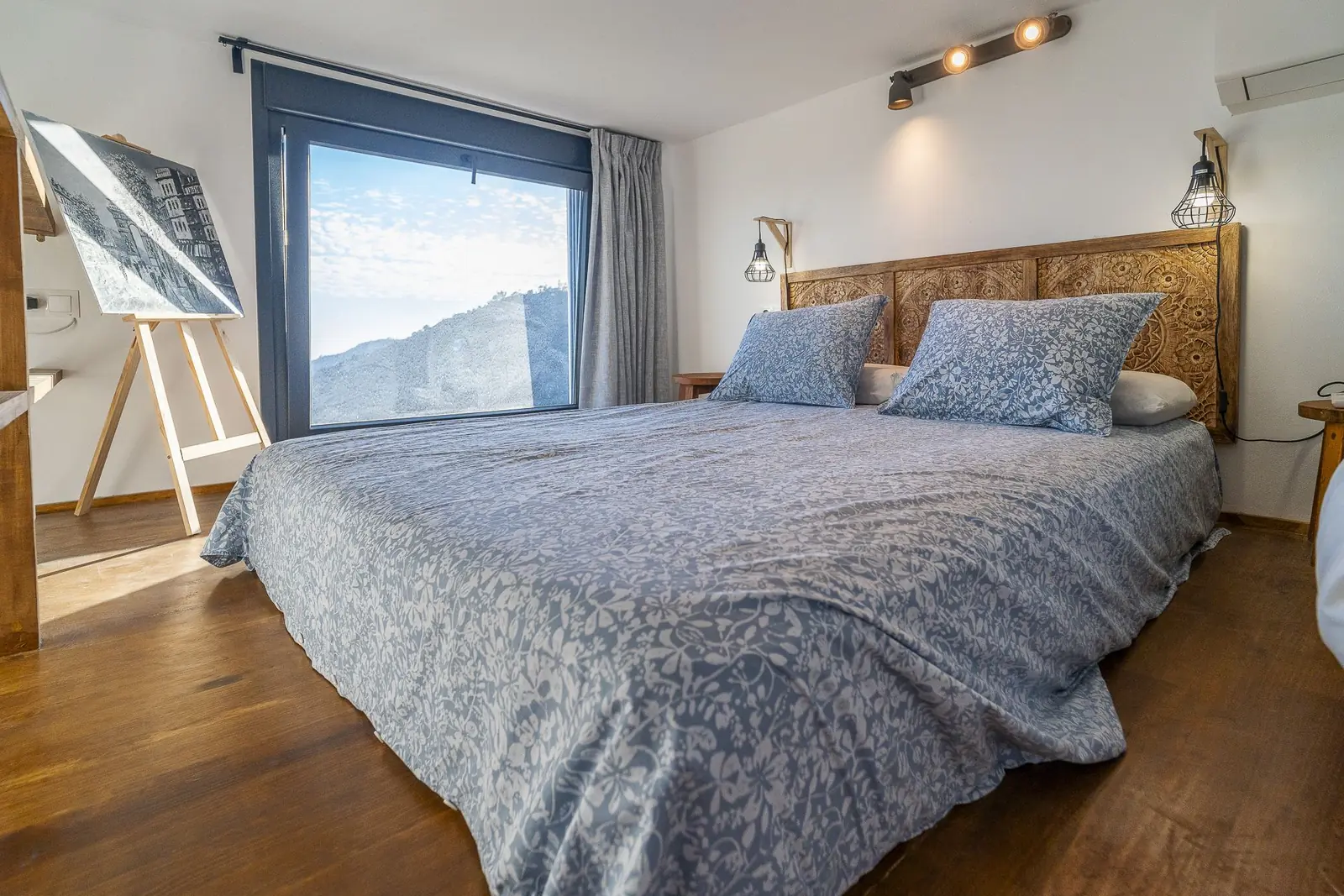 Independent bedroom